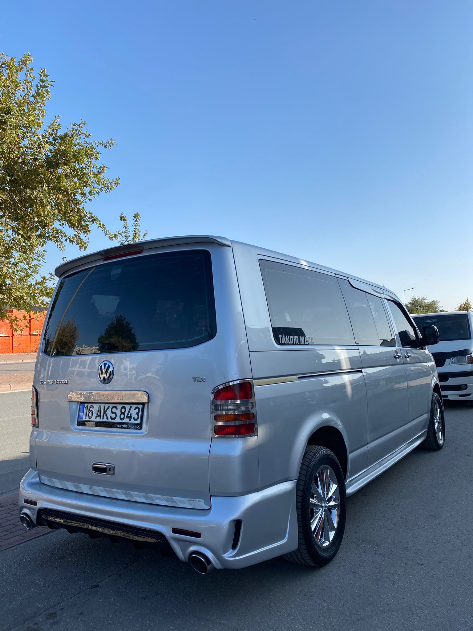TRANSPORTER T5 SPOR ARKA TAMPON FİBERGLAS