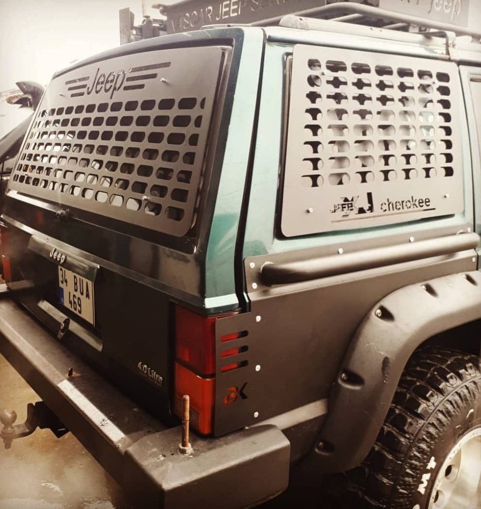 Jeep Cherokee XJ Arka Cam Koruma