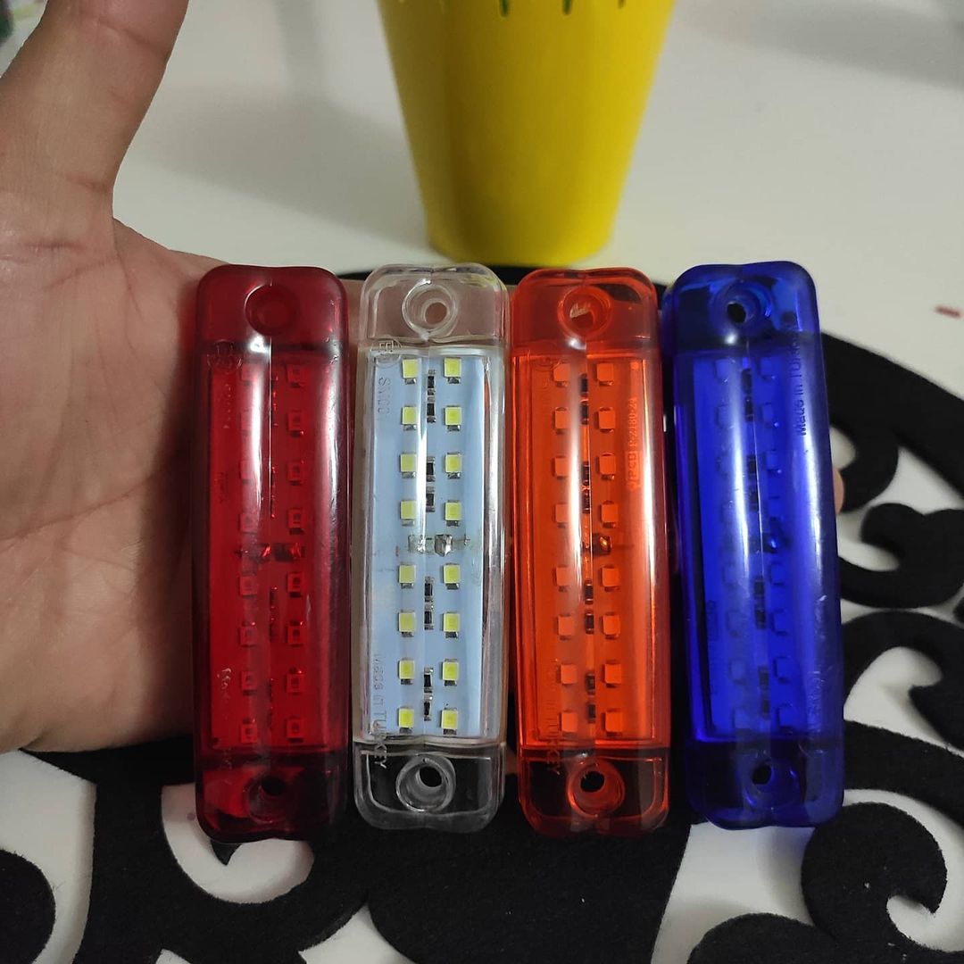 16 LED'li Çiftli Parmak Lamba Adet Fiyatı 9 TL