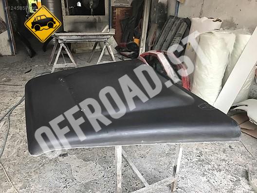 Land Rover Defender Puma Kaput