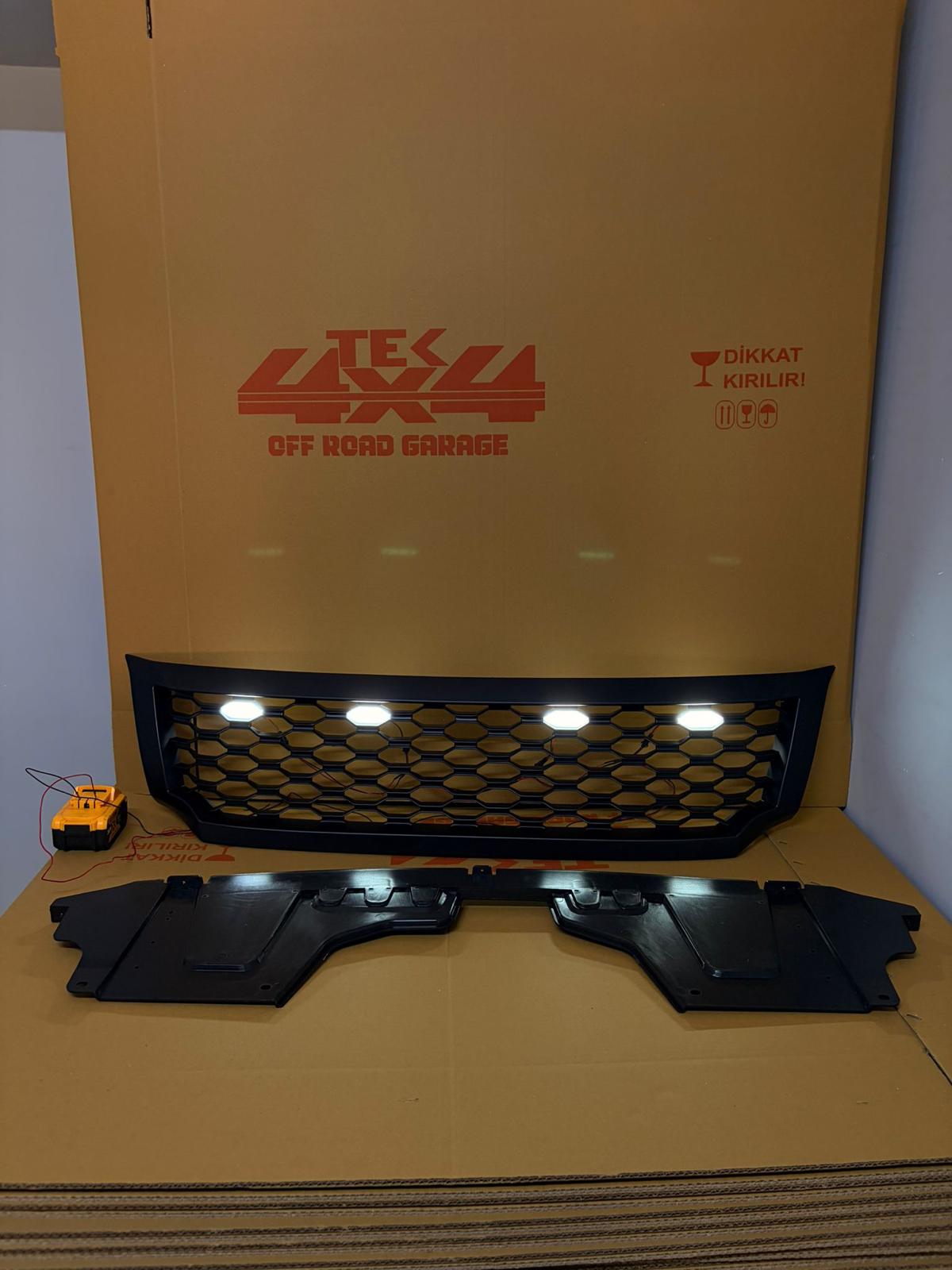 NAVARA NP300 IŞIKLI PANJUR